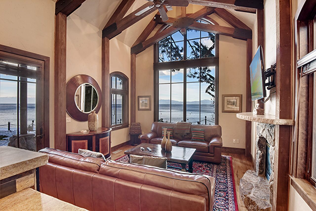 House, Multiple Beds, Hot Tub | Interior