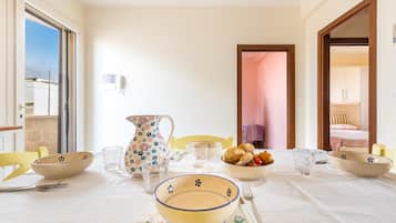Apartment | Dining room