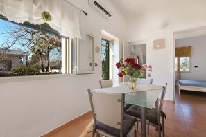 Apartment | Esszimmer