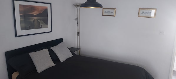 Cottage, Multiple Beds | 2 bedrooms, iron/ironing board, free WiFi, bed sheets