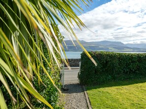 Property grounds - Tros Yr Afon (Beaumaris)