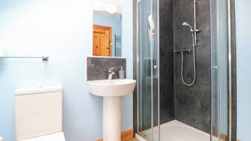 Cottage | Bathroom