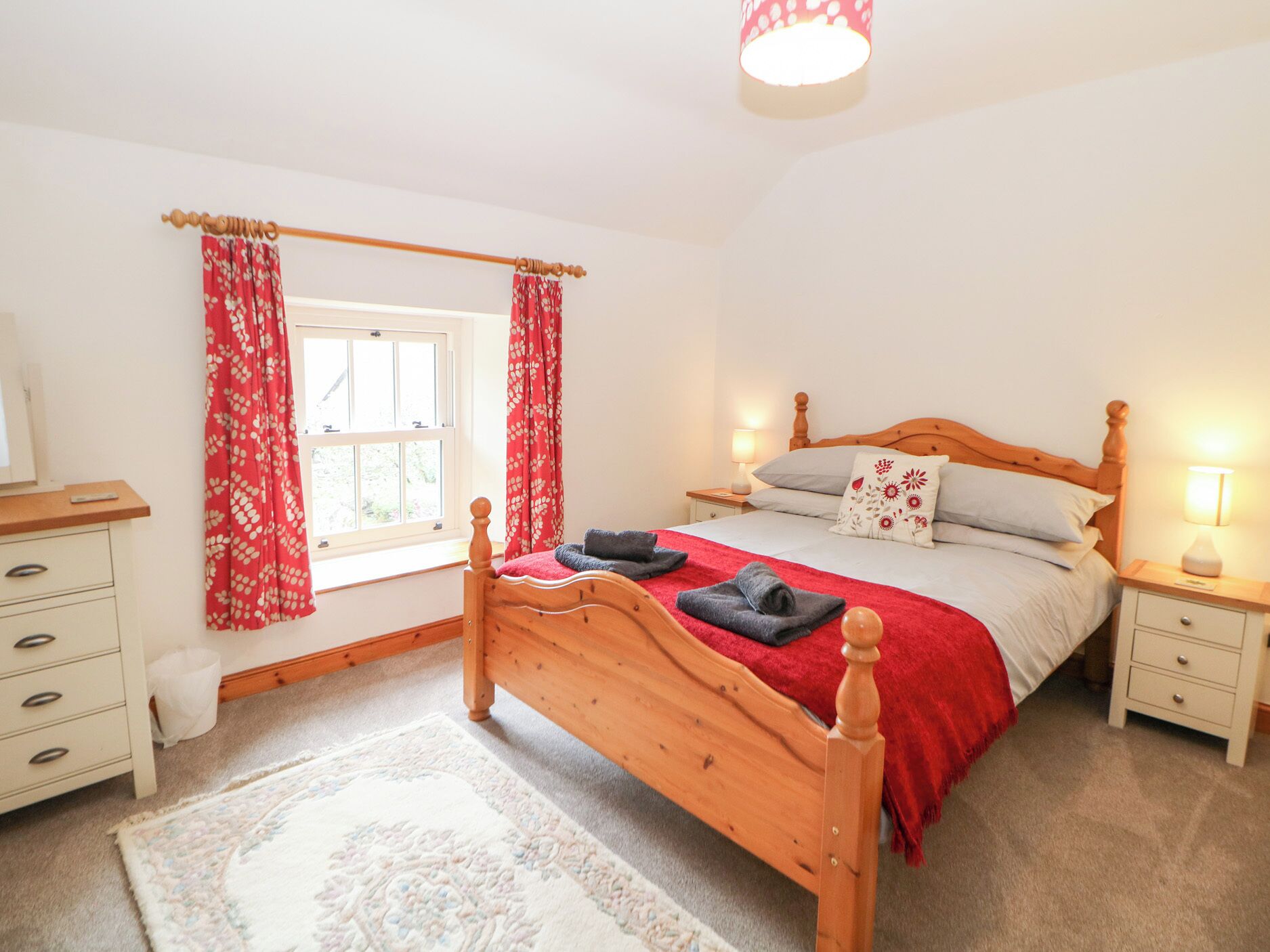 Cottage | 3 bedrooms, free WiFi, individually decorated, individually furnished