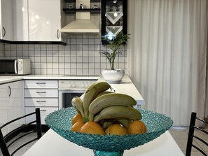 Refrigerador, horno, parrilla de estufa y lavavajillas