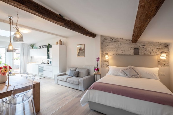 Basic Loft, 1 Double Bed with Sofa bed