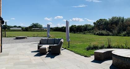 Luxury Studio Cottage at Foot of Yorkshire Wolds