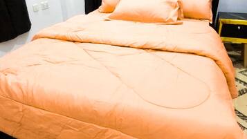 9 bedrooms, iron/ironing board, WiFi, bed sheets