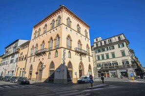 Apartamento básico, varias camas | Aparcamiento