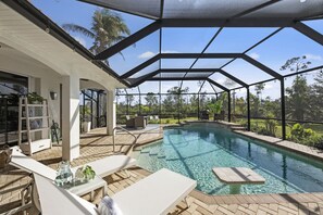 Outdoor pool, a heated pool - Private Oasis with pool and short drive to Fort Myers Beach (Fort Myers)