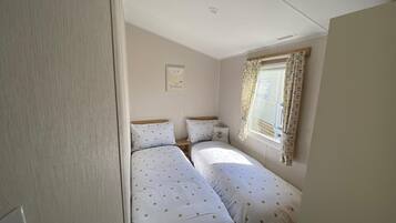 Cabin | 3 bedrooms, iron/ironing board, free WiFi, bed sheets