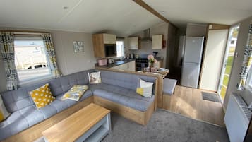 Cabin | Living area
