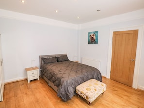 Cottage | 5 bedrooms, individually decorated, individually furnished, free WiFi