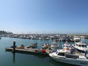 Cottage | Marina