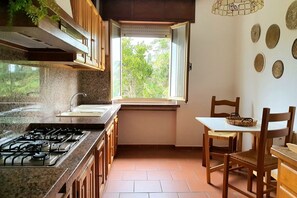 Fridge, coffee/tea maker, freezer - [Newben] Spacious Apartment close to the beach (Orosei)