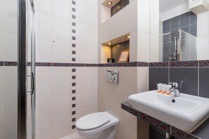 Shower, towels - Apartment Near Nosal by Renters (Zakopane)