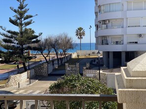 Property grounds - Enjoy the Tranquility of the Sea, Townhouse in Fuengirola with Stunning Views (Fuengirola)