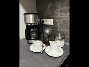 Kaffe og/eller kaffemaskine