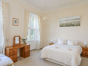 5 chambres, décoration personnalisée, ameublement personnalisé