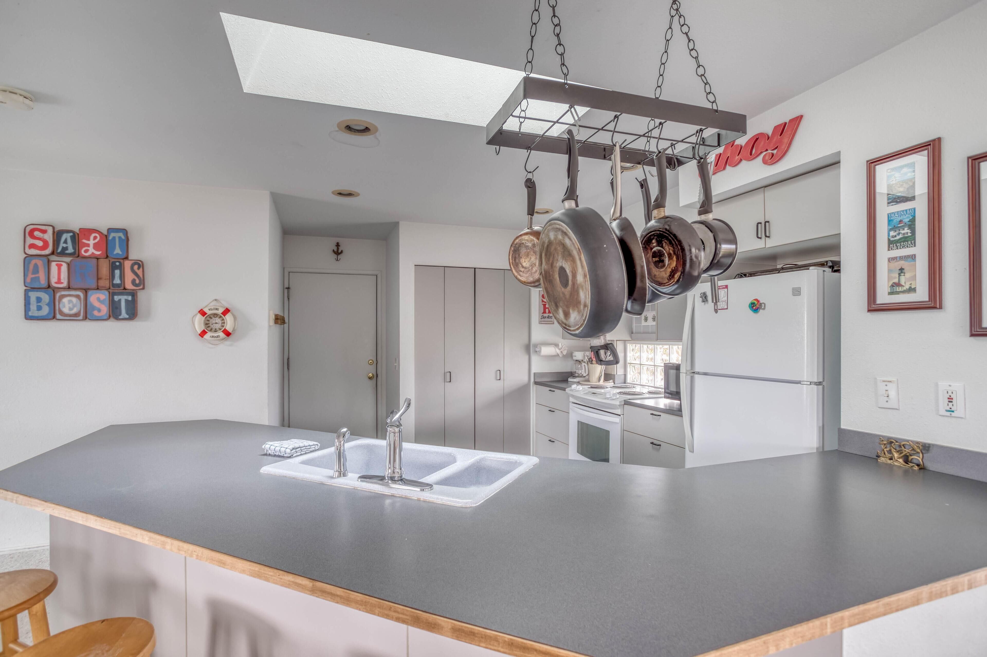 House, Multiple Beds (You, Me and the Sea) | Private kitchen