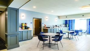 Free daily buffet breakfast - Winds Hotel At Crosswinds Casino (Park City)