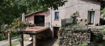 Rural House 6-8 p and communal heated swimming pool