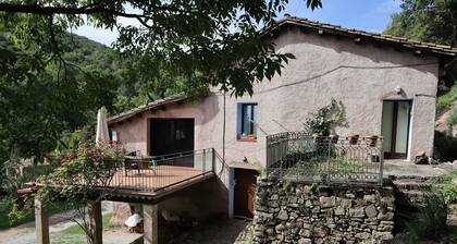 Rural House 6-8 p and communal heated swimming pool