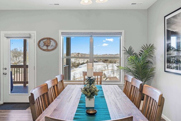 Condo, Multiple Beds, Balcony, Golf View (The View at Stonebridge) | Dining