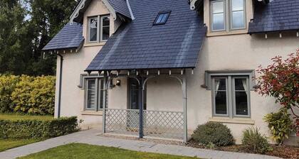 Chic, Classy & Cosy - Lough Erne Golf Village Resort. Boutiquey Home-from-Home