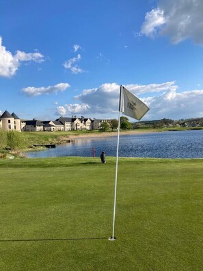 Golf - Chic, Classy & Cosy - Lough Erne Golf Village Resort. Boutiquey Home-from-Home (Enniskillen)
