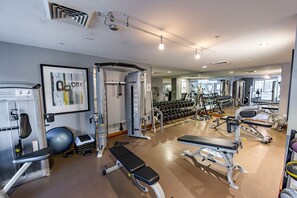 Fitness facility - Views overlooking Petco Park - Pool, Hot Tub, Sauna, Steam Room, Gym, (San Diego)