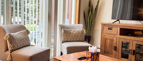 Télévision, cheminée