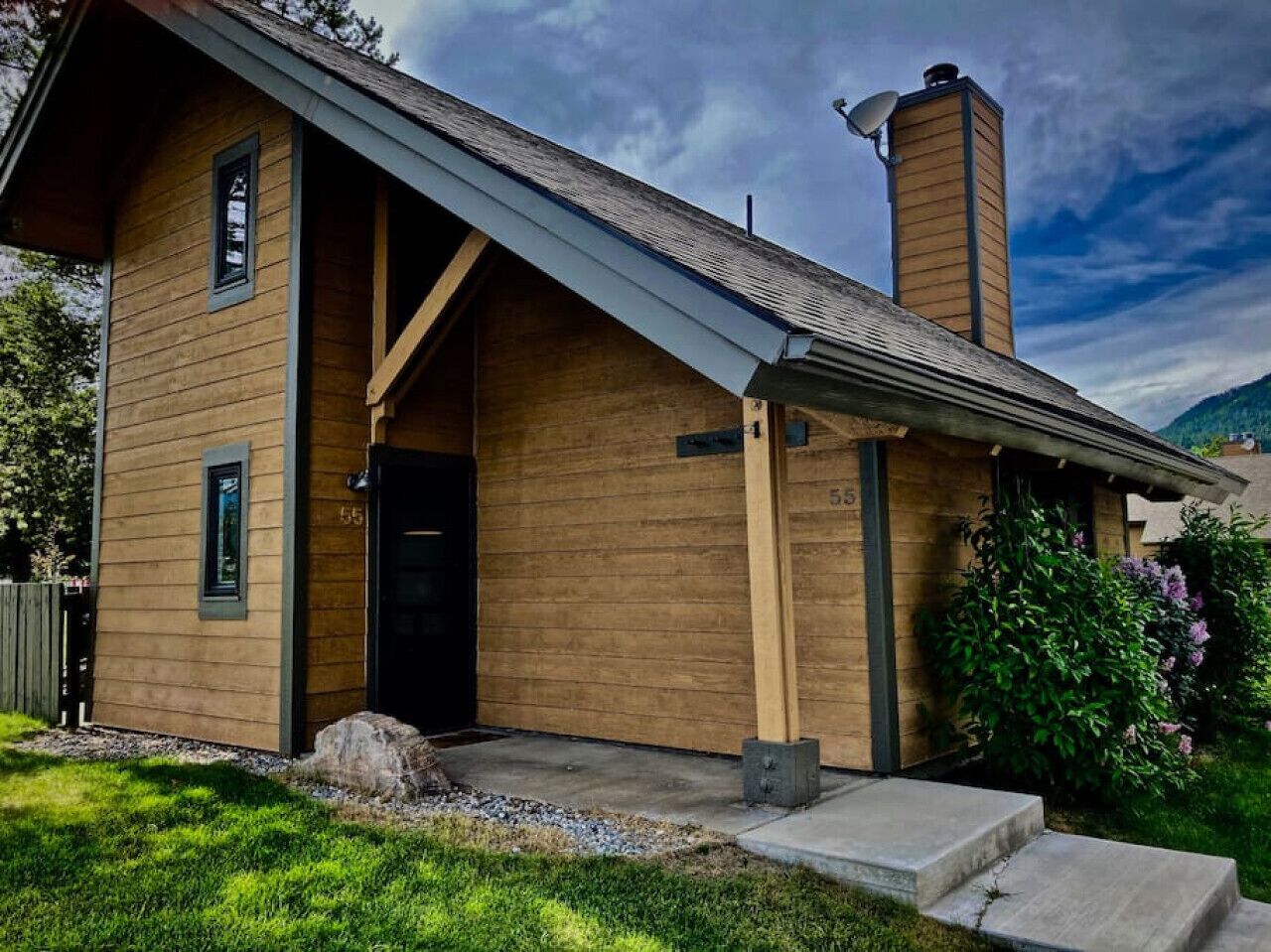 Cutest Little Condo - Center of Big Sky