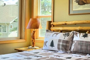 2 bedrooms, iron/ironing board, free WiFi