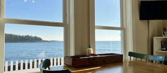 The Little House - Gorgeous Views of Lowell's Cove and Casco Bay