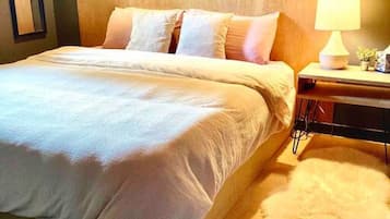 2 bedrooms, iron/ironing board, travel cot, WiFi