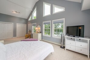 3 عدّة غرف نوم ومكواة/لوح كي وواي فاي مجانًا وملاءات أسرّة