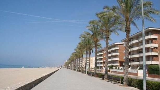 Beach - R140 Manila Resort Jardin (calafell)