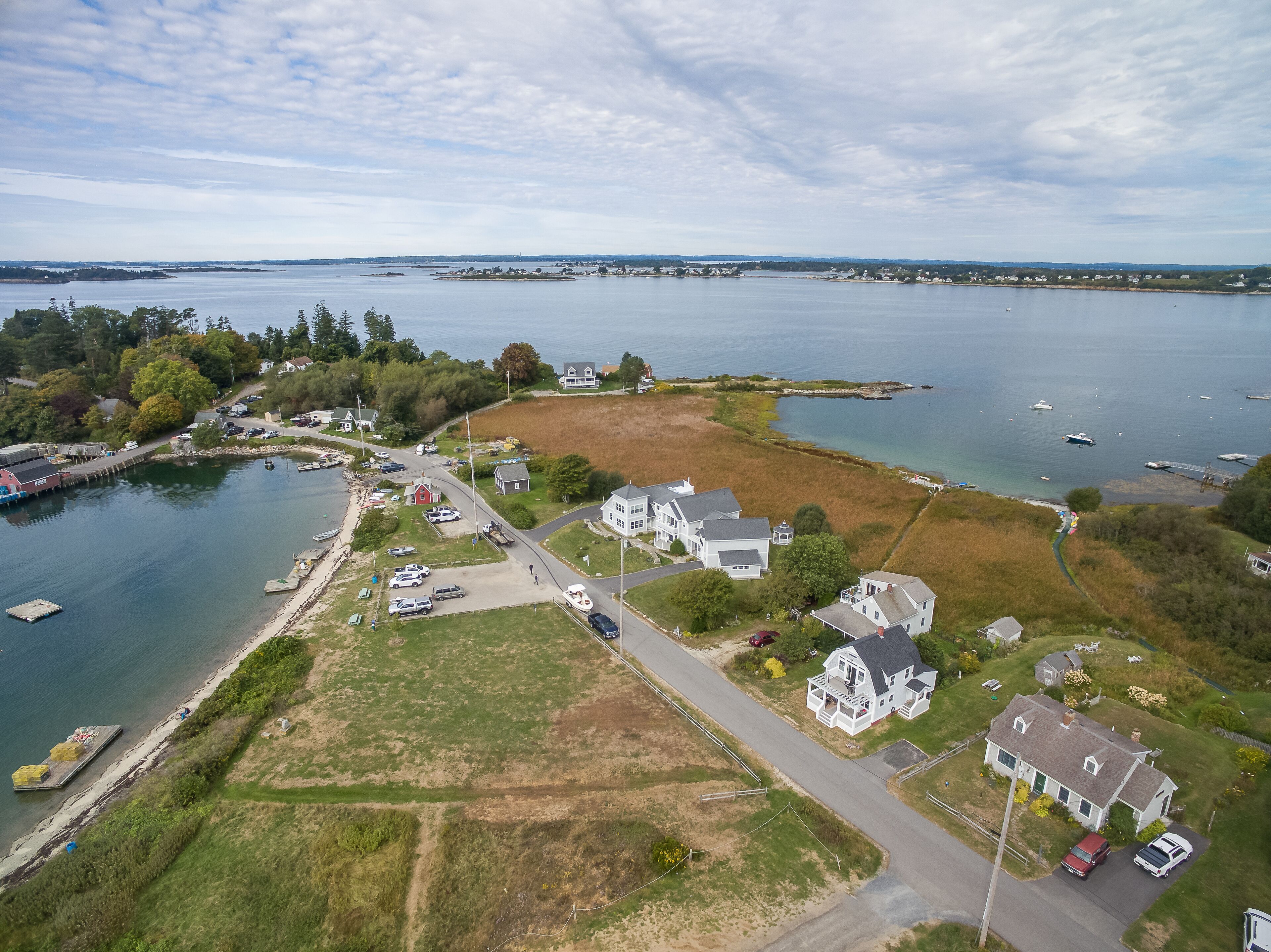 Homeport - Modern oceanfront cottage overlooking quintessential Mackerel Cove