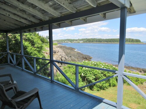 Ocean Watch - Relax and let the ocean sweep you away at this charming retreat