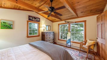 2 chambres, fer et planche à repasser, Wi-Fi gratuit, draps fournis