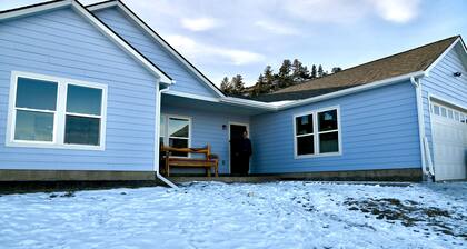 New Home on 5 acres, Clean, Quiet Comfortable with Private Dog Park