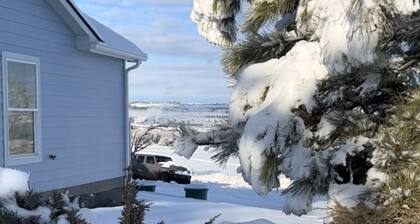 New Home on 5 acres, Clean, Quiet Comfortable with Private Dog Park