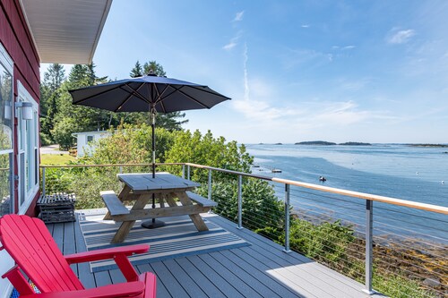 Sea Ledge North - Capture Breathtaking Sunsets from this Beautiful Home