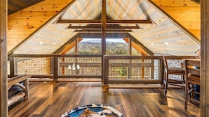 Interior - Bearfoot Landing (Sevierville)
