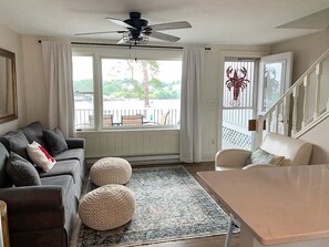 Smart TV, DVD player