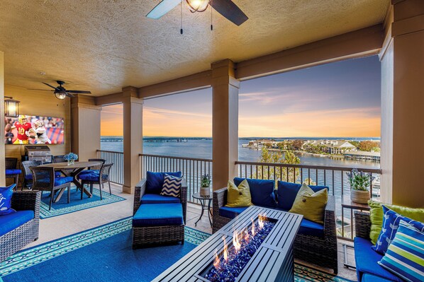 คอนโด, หลายเตียง, อ่างน้ำร้อน (Lakeside Retreat) | บริเวณที่พัก