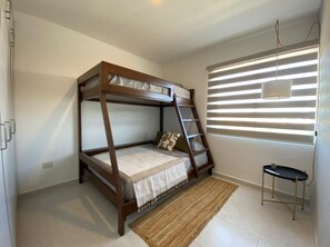Desk, free WiFi, bed sheets - Alejandria Apartments (Mazatlán)