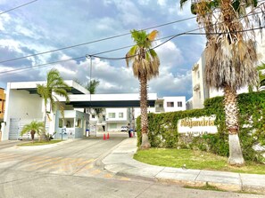 Front of property - Alejandria Apartments (Mazatlán)