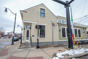 Exterior - Luxe Spot 2 (Covington)