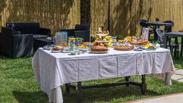 Free daily local cuisine breakfast